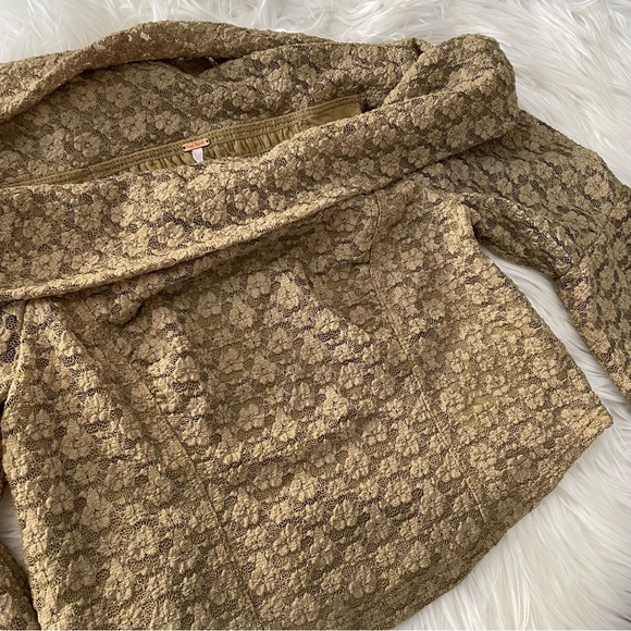 Free People Lola Lace Top Bell Sleeves in Gold Dust, Size XS - Picture 3 of 5